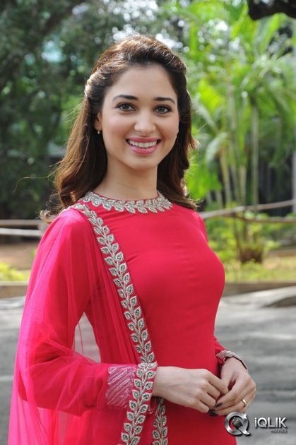 Tamannah-at-Bengal-Tiger-Movie-Press-Meet